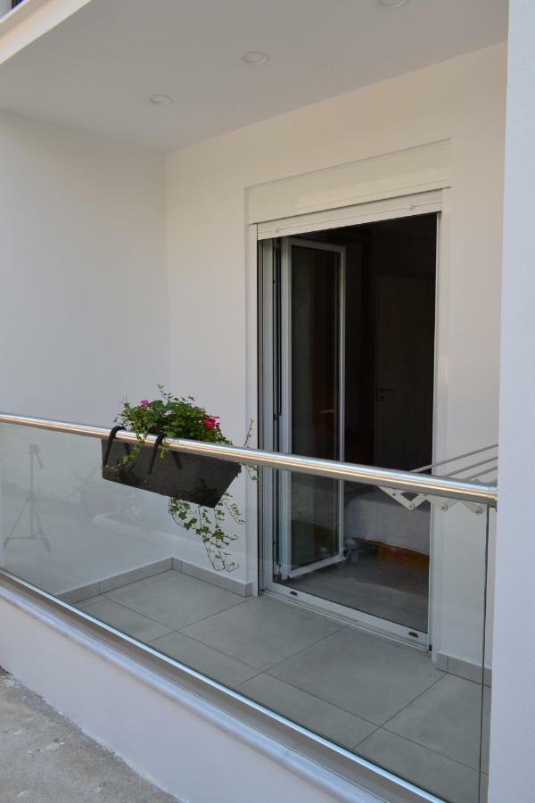 Paraskevi'S Apartments Kíssamos Dış mekan fotoğraf